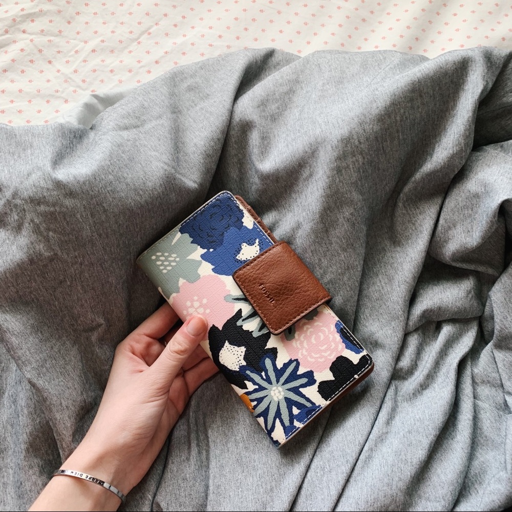 Fossil wallet